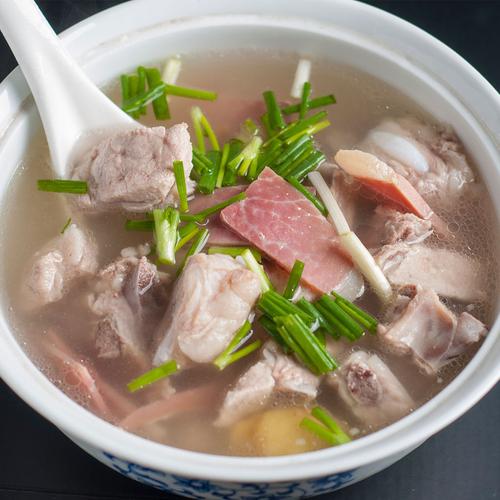 清炖排骨怎么做最好吃？这5个秘诀让汤鲜肉嫩