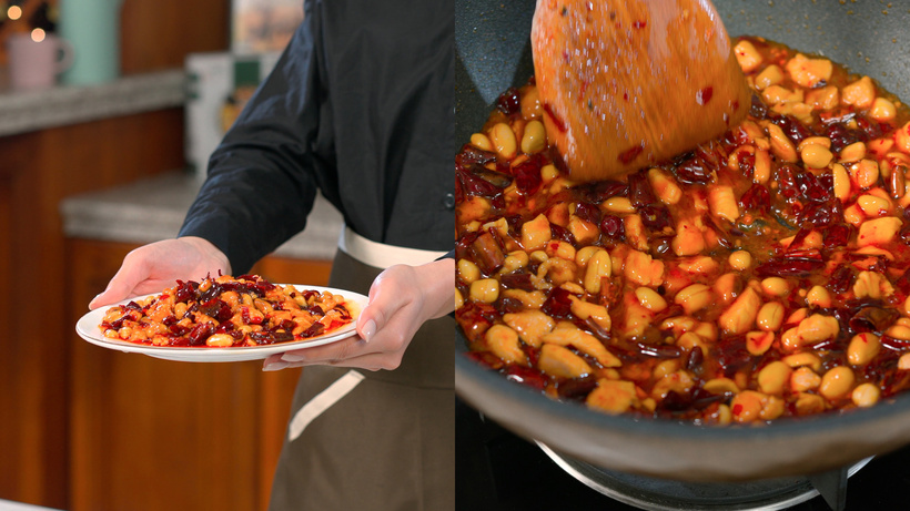 厨师翻炒宫保鸡丁