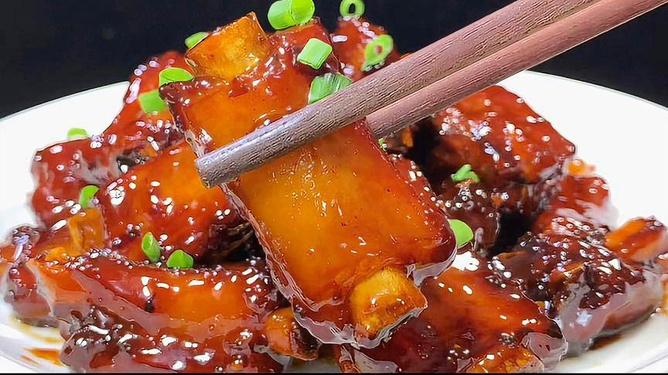 红烧排骨怎么做？3步锁住肉香，厨房小白也能一次成功