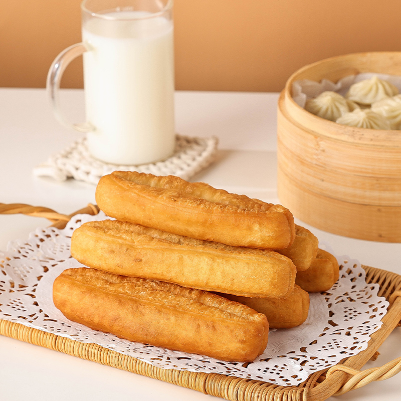 油条怎么做？揭秘早餐店金黄酥脆的终极秘诀